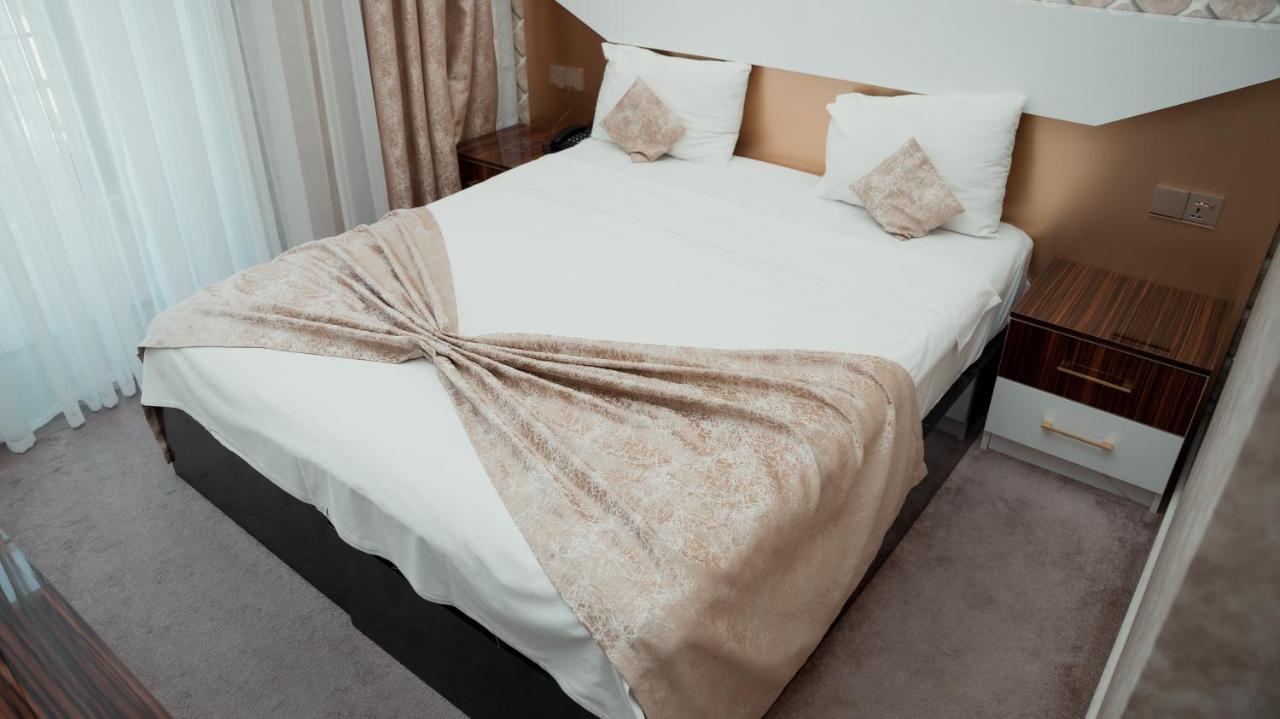 באקו Dionis Hotel מראה חיצוני תמונה