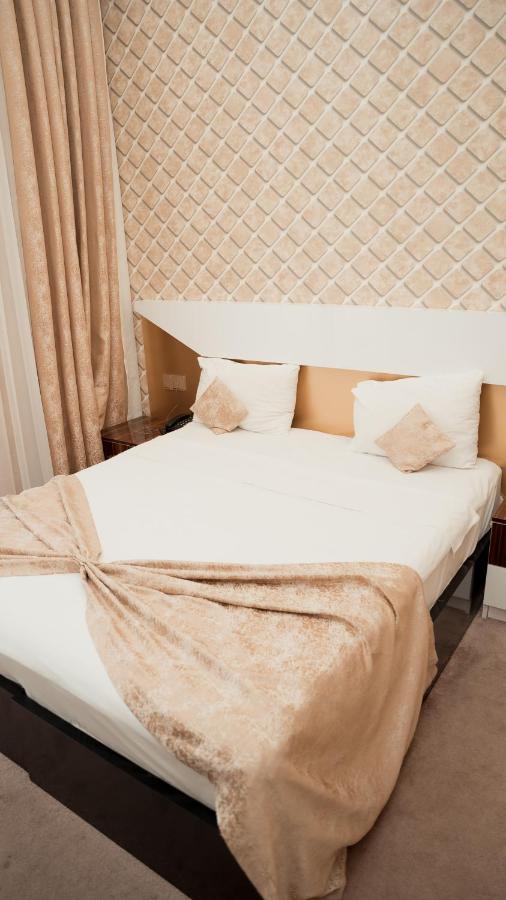 באקו Dionis Hotel מראה חיצוני תמונה